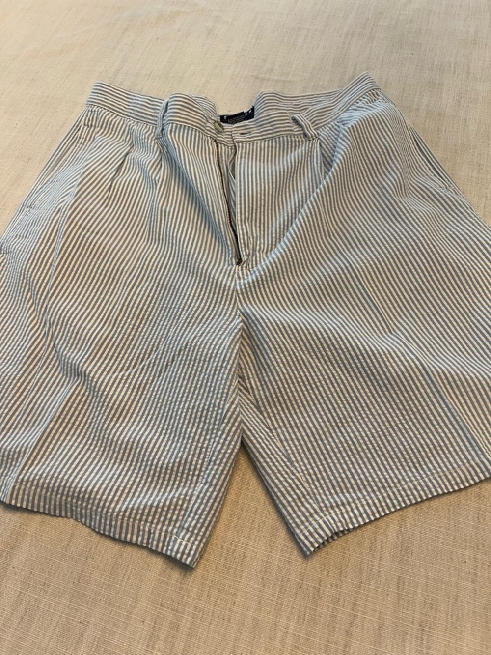 Men's Seersucker Stripe Shorts - Blue/White Trader Bay Like New Size 36